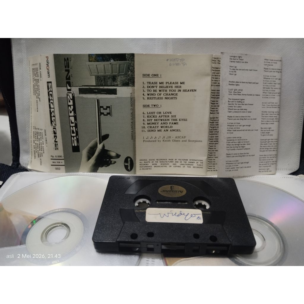 kaset pita SCORPIONS crazy world