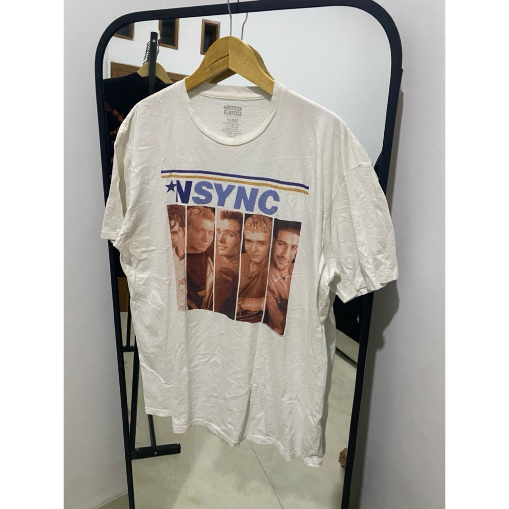 Kaos NSYNC White Graphic Tee Size XL / Kaos Band Vintage Preloved