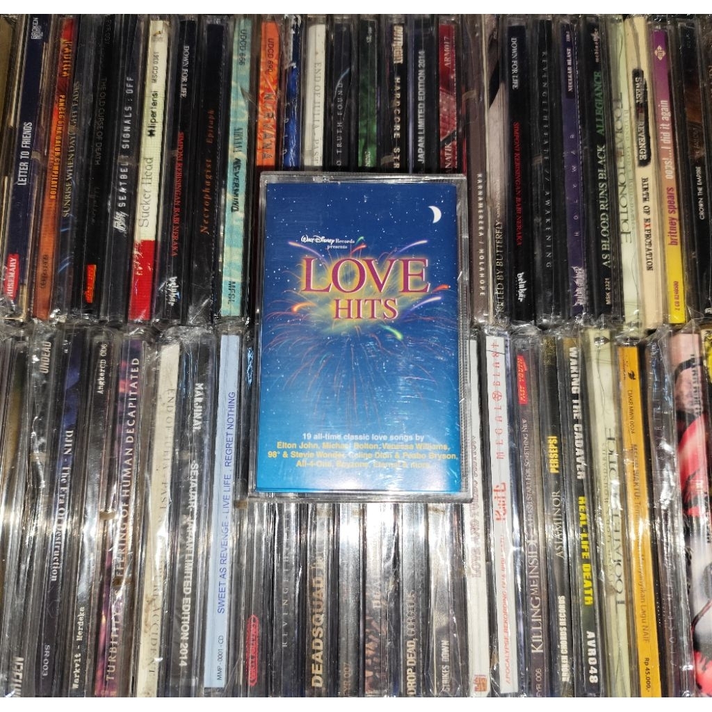 Kaset Walt Disney Records Presents Love Hits - Elton John, CoCo Lee, Celine Dion, Vanessa Williams, 