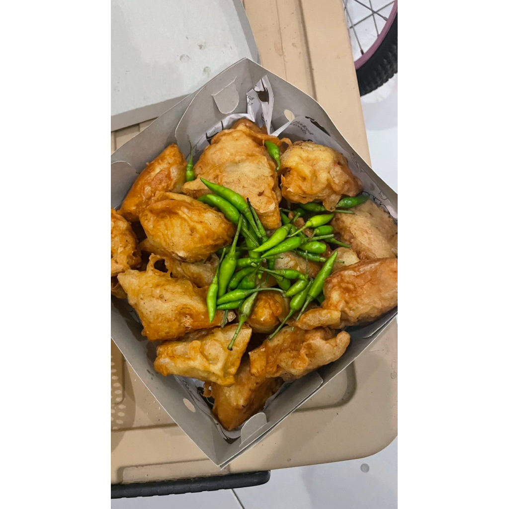 tahu isi ayam suwir pedas