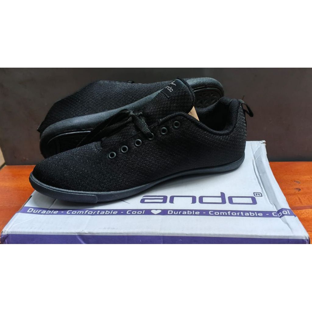 sepatu ANDO sekolah hitam SD