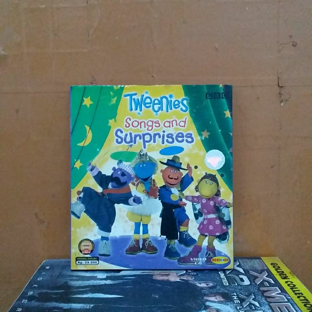 VCD ORIGINAL FILM TWEENIES - SONGS AND SURPRISES