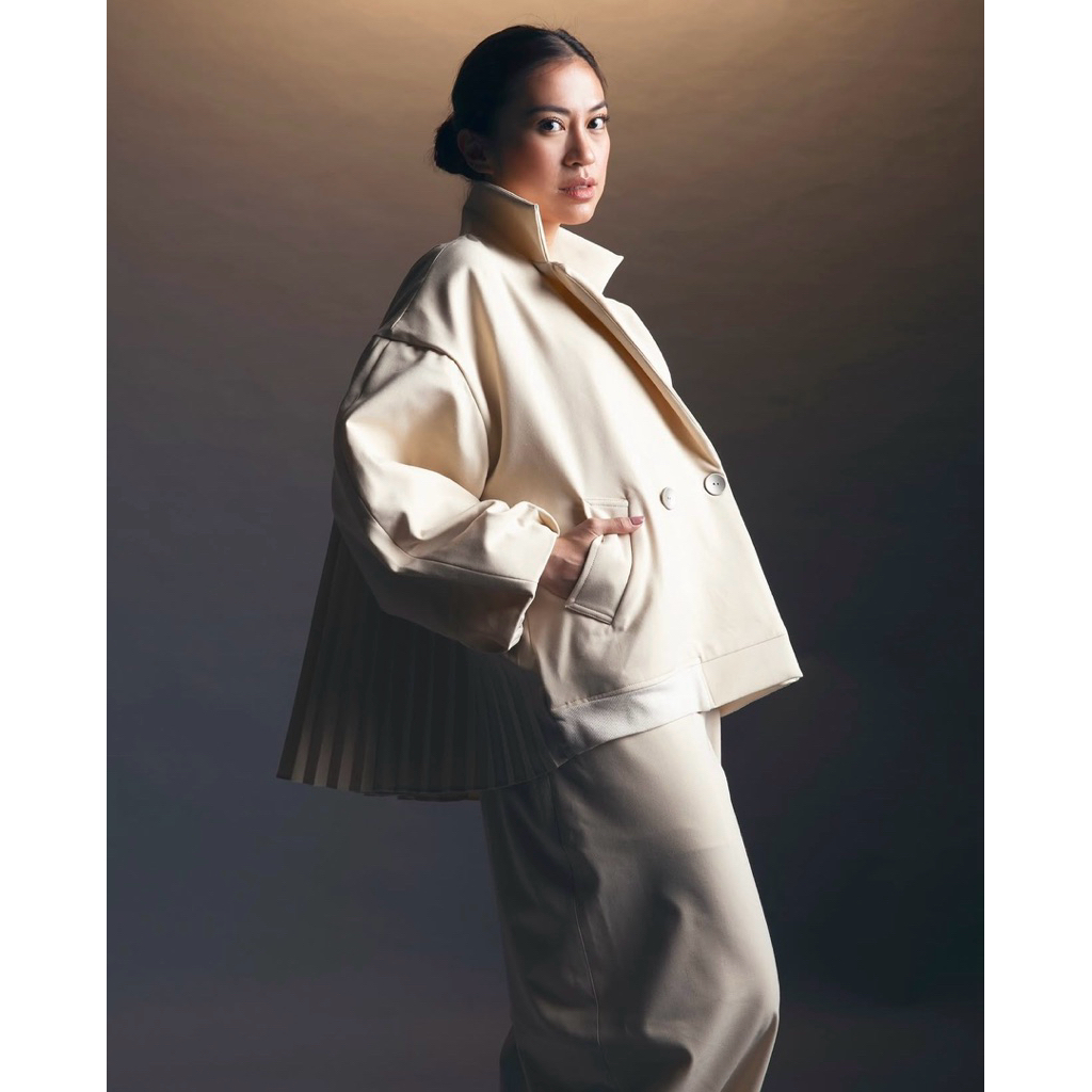 IKYK - Yurt Pleated Outer