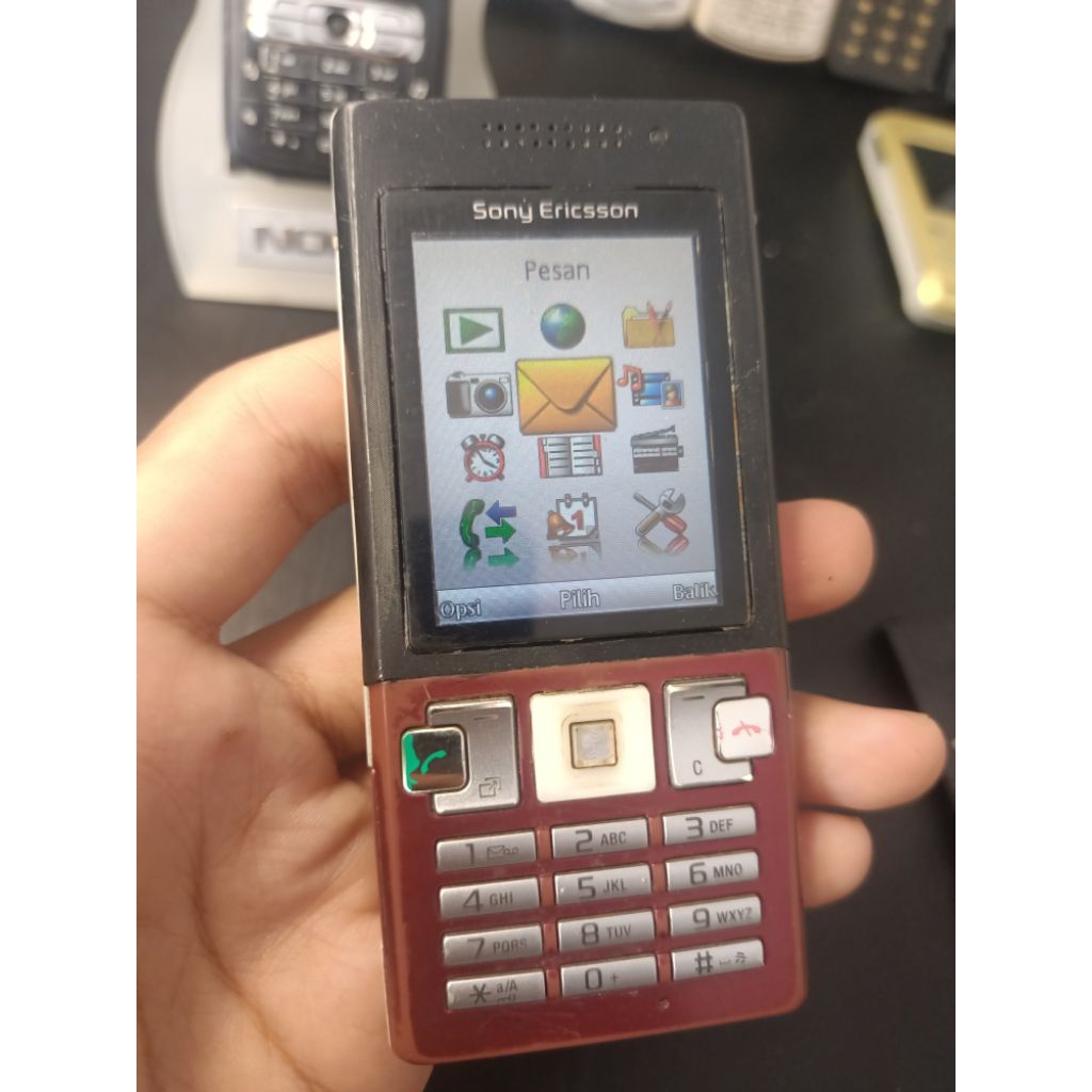 Sony Ericsson T700 All operator