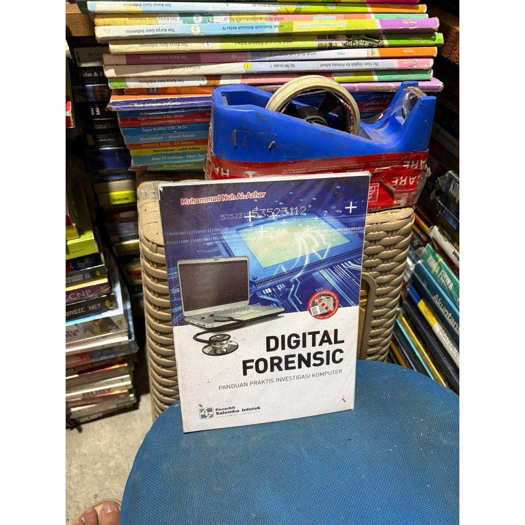 Digital Forensic by Muhammad Nur