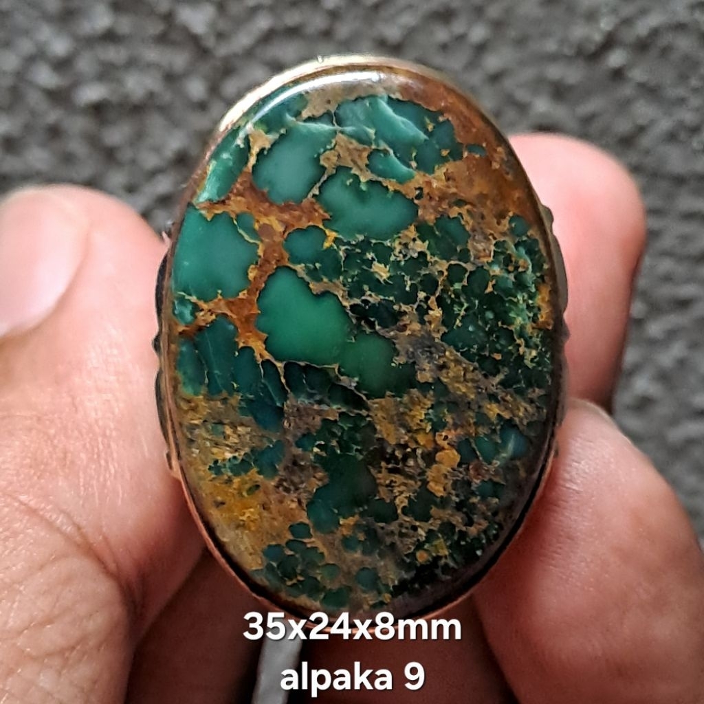 CINCIN 9 PIRUS PERSIA 35x24x8mm hijau kedondong urat emas istimewa