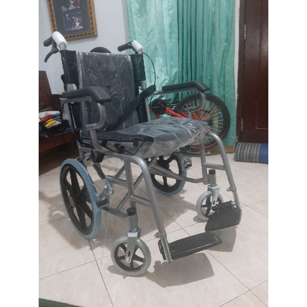 Travel Kursi Roda Lipat / Kursi Roda Medis / Kursi Roda Travel / Kursi Roda Aluminium Bisa Dilipat