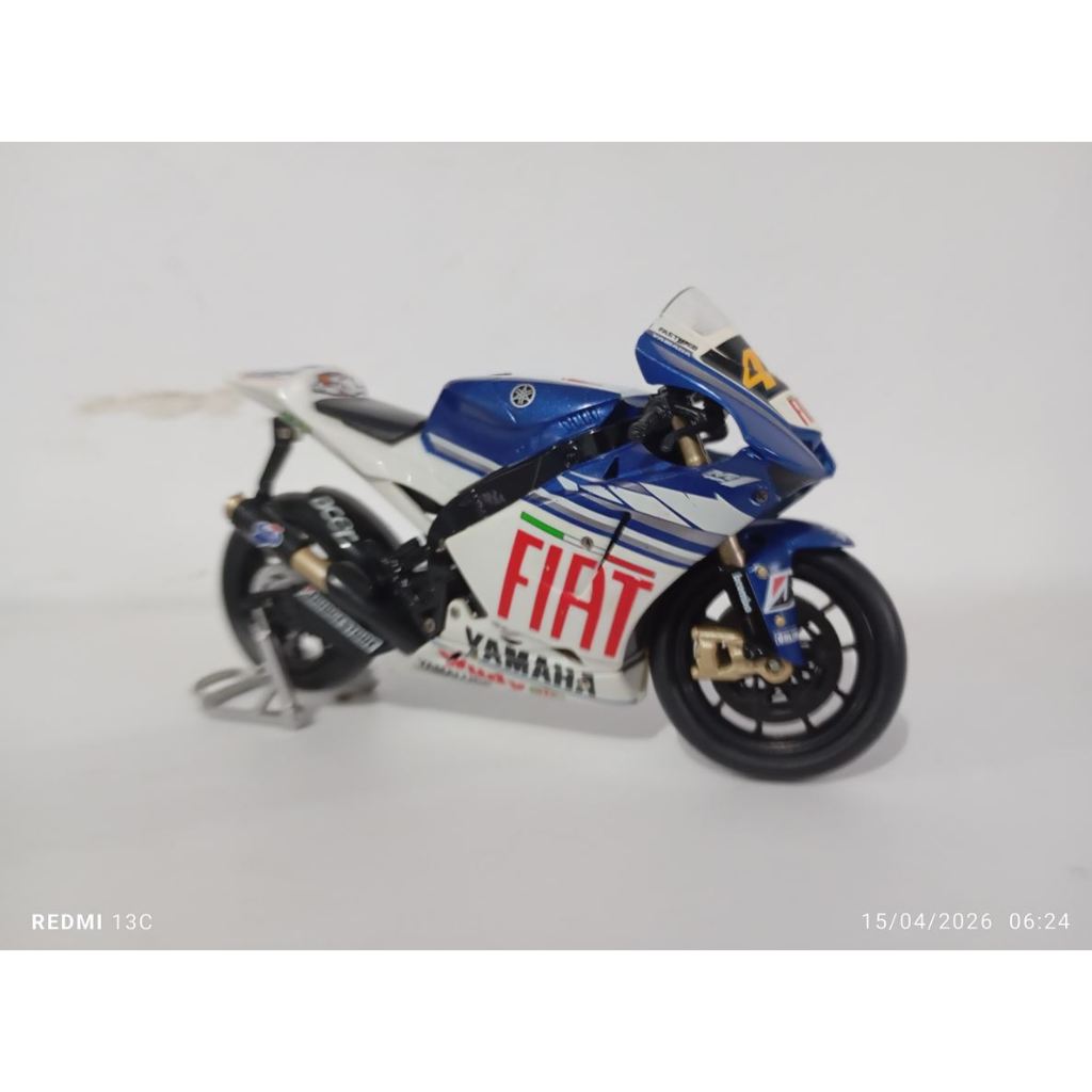 Diecast Motogp Newray Yamaha M1 1:12 (Valentino Rossi)