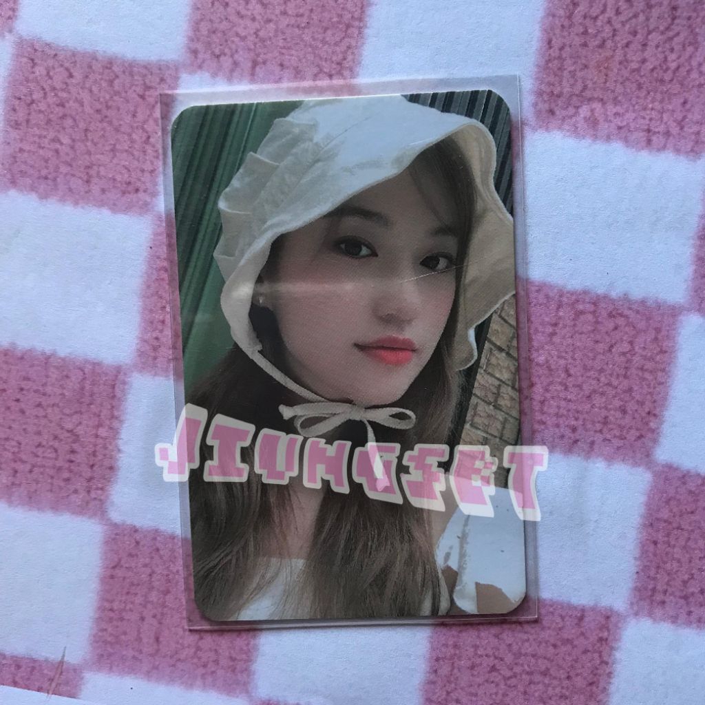 Official Photocard Wekimeki Kim Doyeon