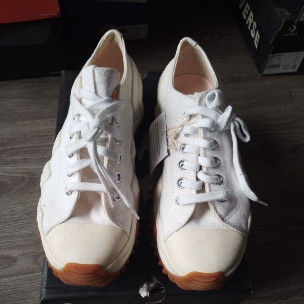 Sepatu C0N 172896C