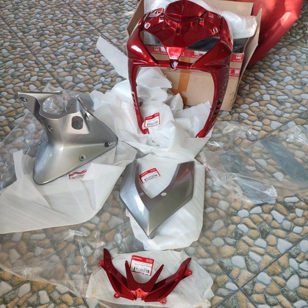 COVER FRONT TOP TAMENG KAP BODY DEPAN SET COVER KONTAK HONDA REVO DX REVO ABSOLUTE 64500-kWW-A70CSR 