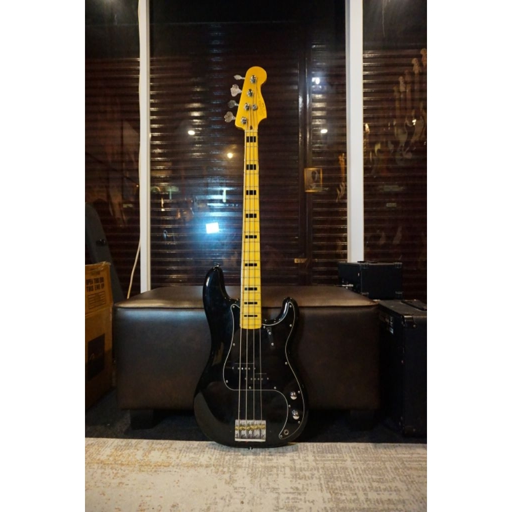 Squier Precision Classic Vibe Series 70s