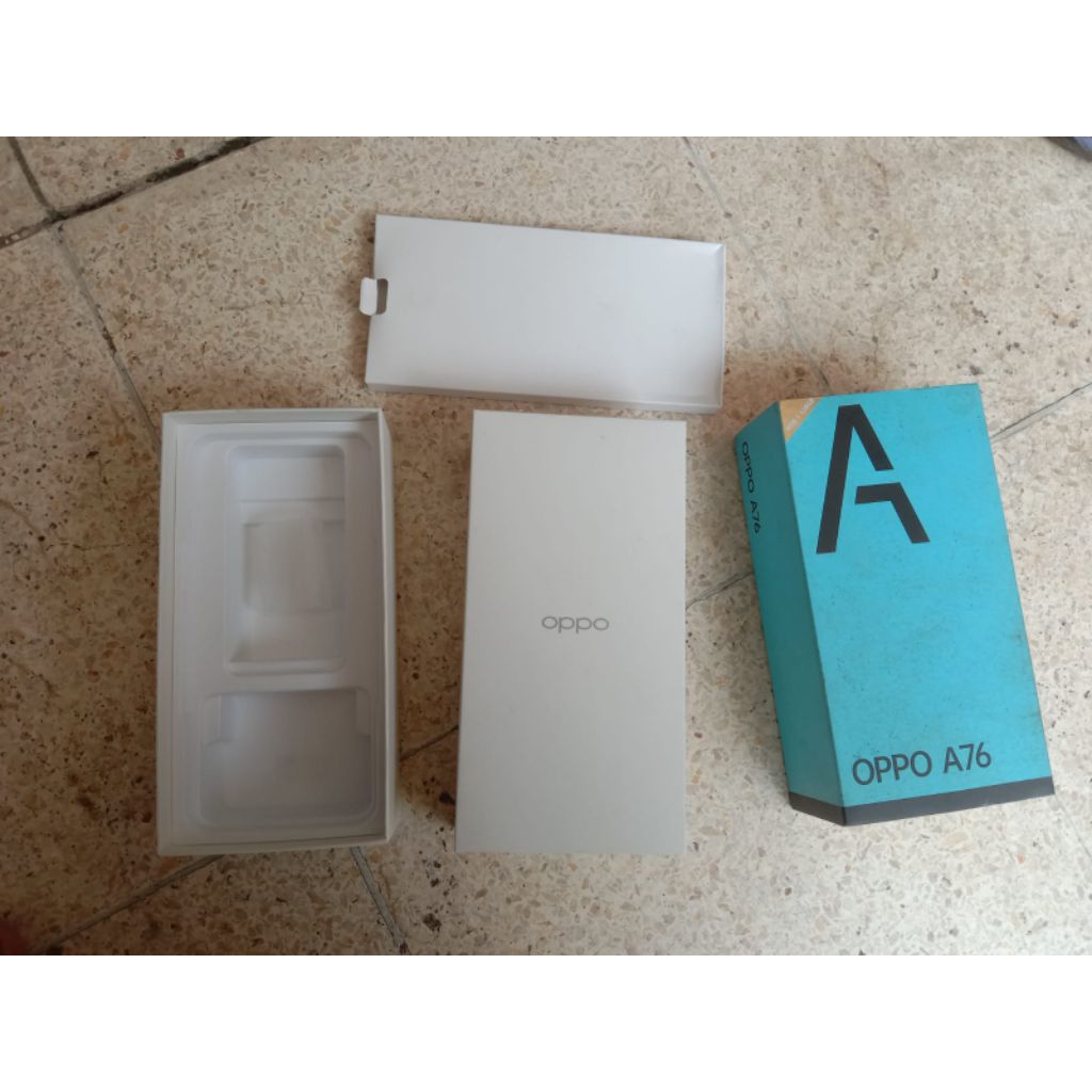 Kardus bekas Oppo A76 second