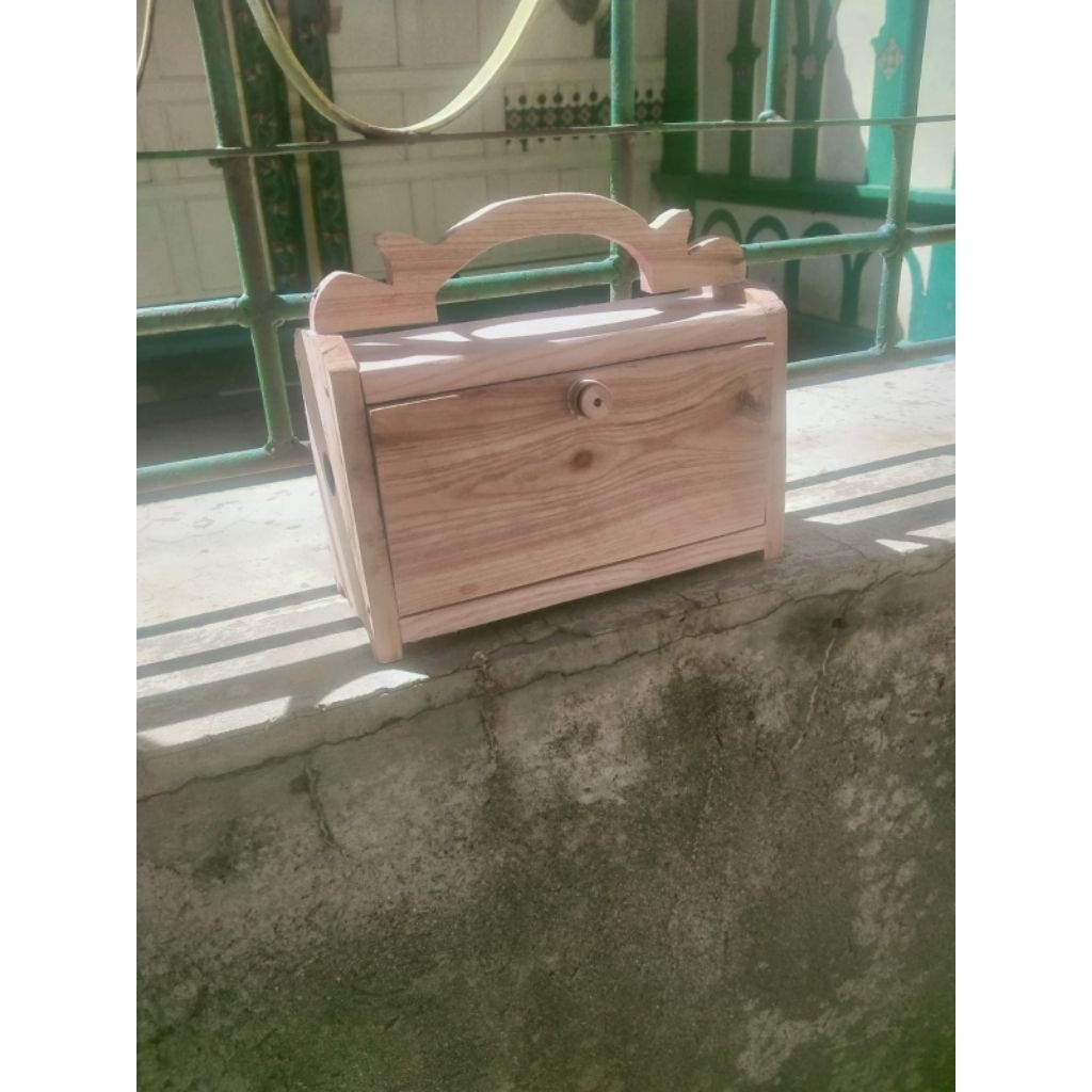 kotak pikat kutilang