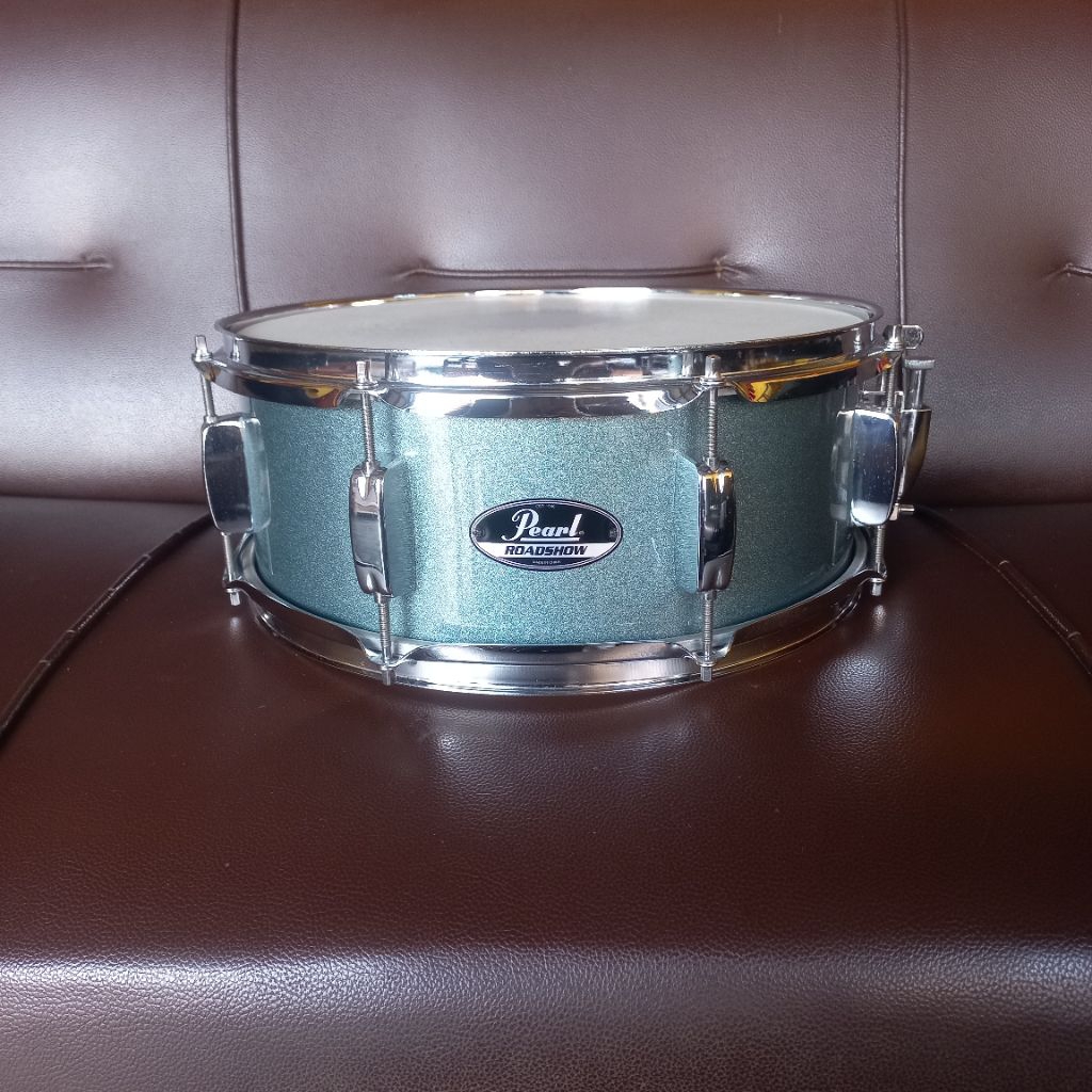 Snare drum Pearl roadshow 14"