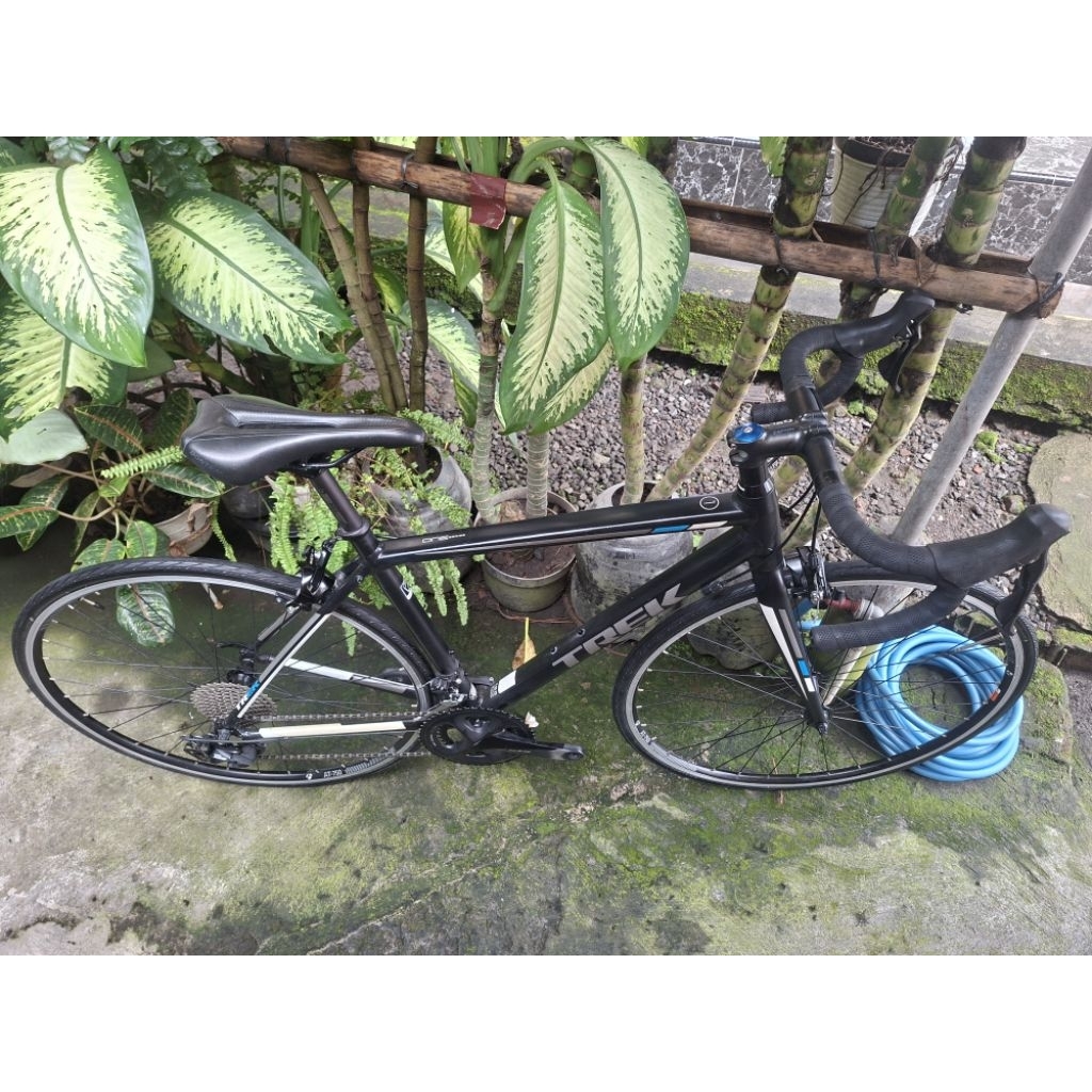 roadbike trek one series 1 groupset full shimano 105 r7000