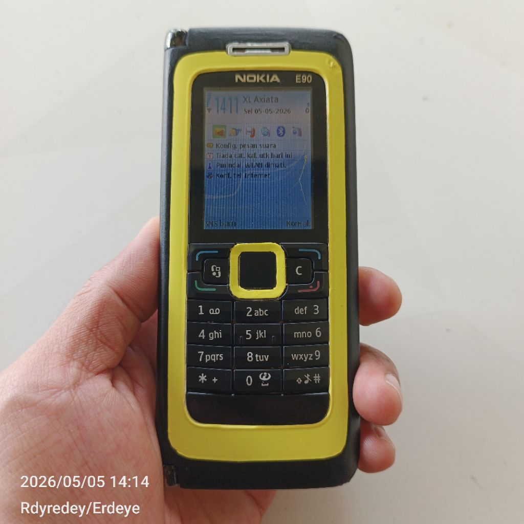 Hp Jadul Nokia E90 Minus