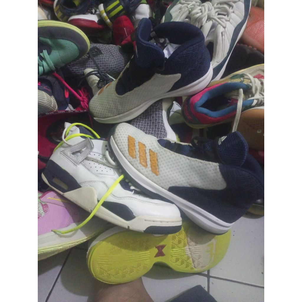 paket 20pcs borongan sepatu basket minusan