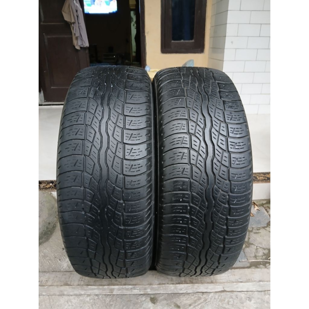 Ban Bridgestone 235/60 R16
