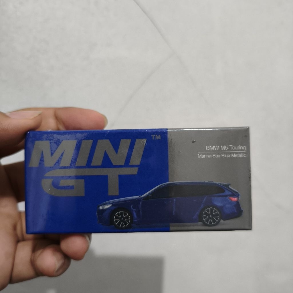Mini GT #1080 BMW M5 Touring Marina Bay Blue Metallic