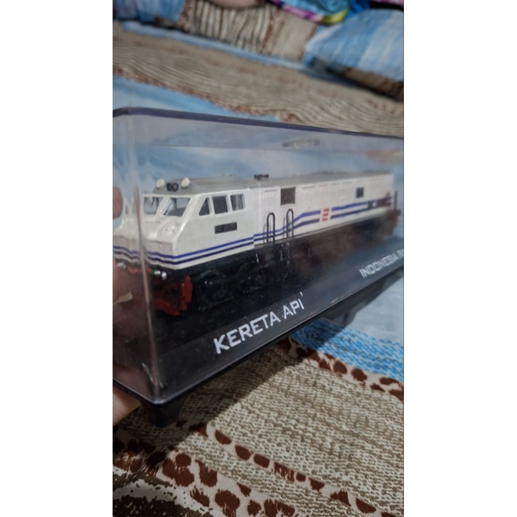 [Second]Miniatur Agung Craft CC203 20 logo Z, minusnya di foto 2