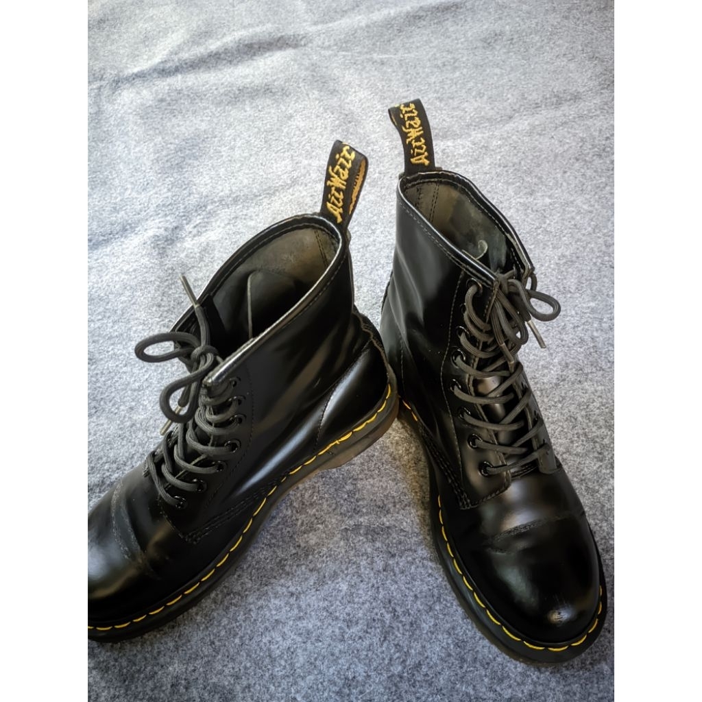 Dr. Martens 1460 Black Smooth not 1461 101 Brogue Wingtip 3989 Adrian Tassel