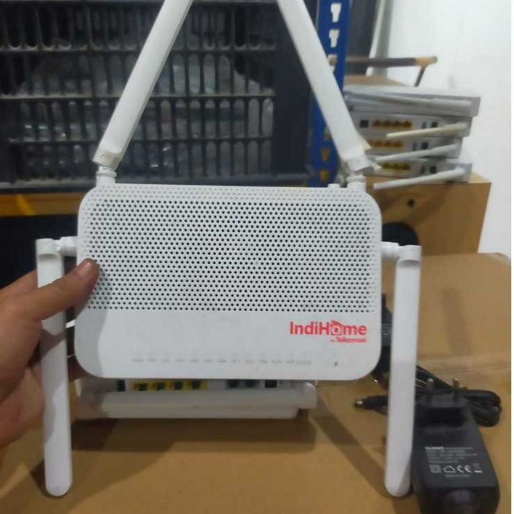 Huawei HG8245W5-6T Dual Band AC1200 Support Mesh - Open ONT Retail Premium - Unit + Adaptor