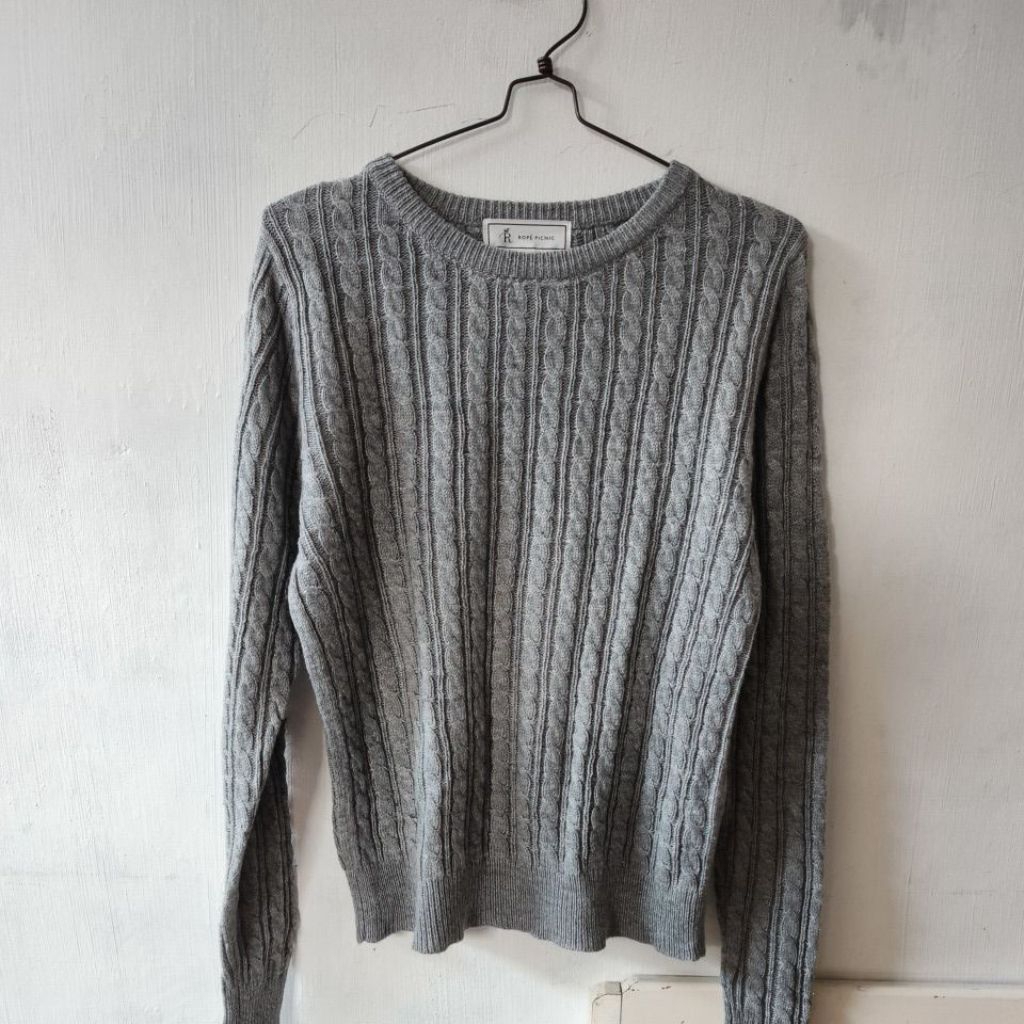 PRELOVED RAJUT KEPANG CABLE KNIT