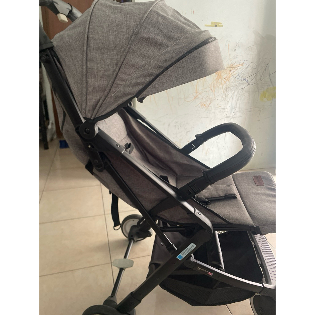 Stroller Babydoes