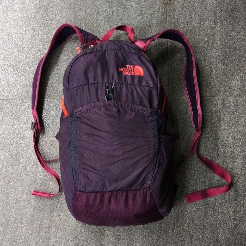 Tas Backpack The North Face Flyweight Packable Travel Bag Deep Garnet Red Used Good Condition