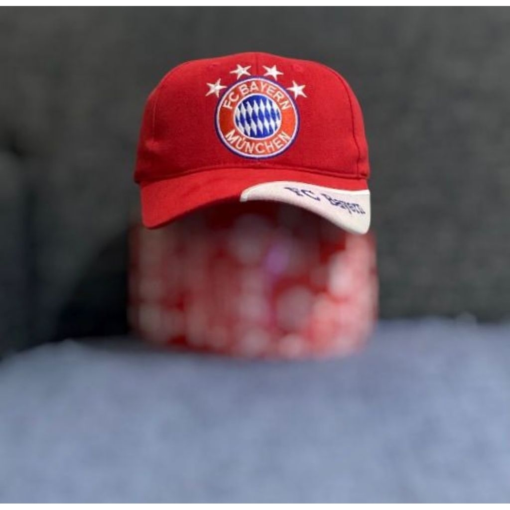 Topi FC Bayern Munich Original Red Cap - Official Merchandise Eropa Second
