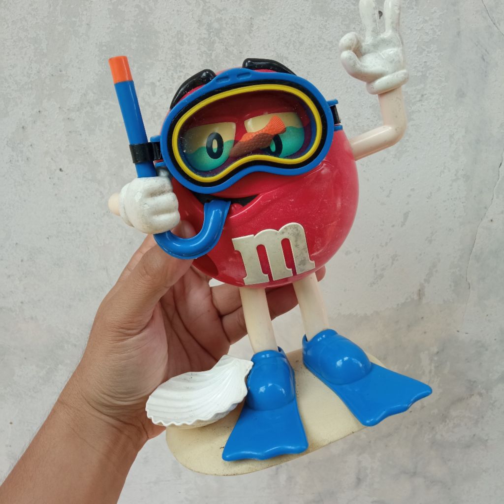 Mainan Figure M&M MnM