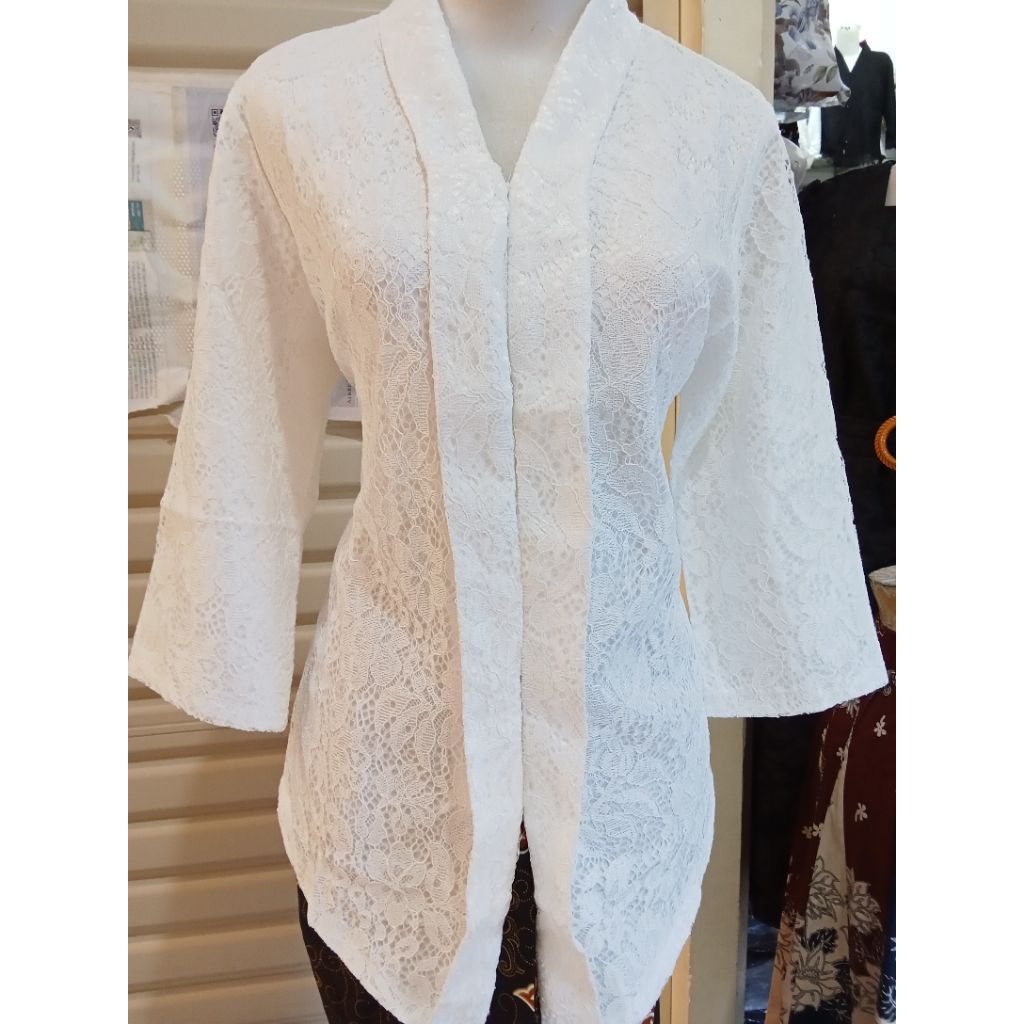BAJU KEBAYA KARTINI  WARNA KHUSUS PUTIH BAHAN BROKAT FURING KATUN LENGAN 7/8 SIZE L XL  XXL KEBAYA B