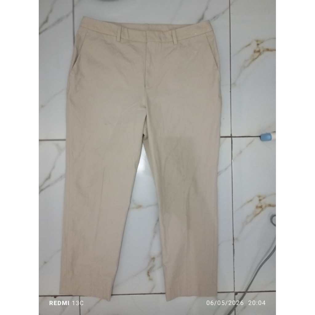 preloved celana panjang pria uniqlo