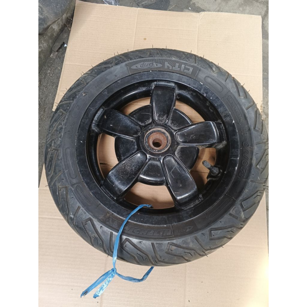 Velg Belakang Vespa Matic S LX 2V 3V IGET Ring 11 Ori Seken Piaggio