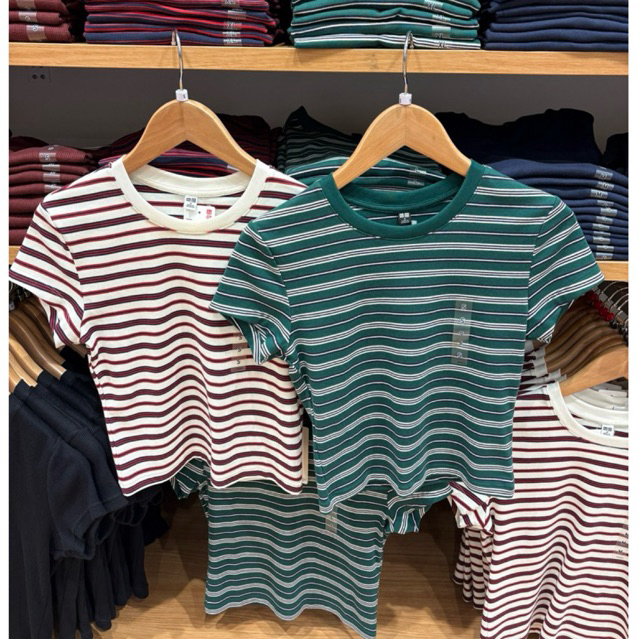 T-shirt Mini (Crop Top) Garis-garis Uniqlo