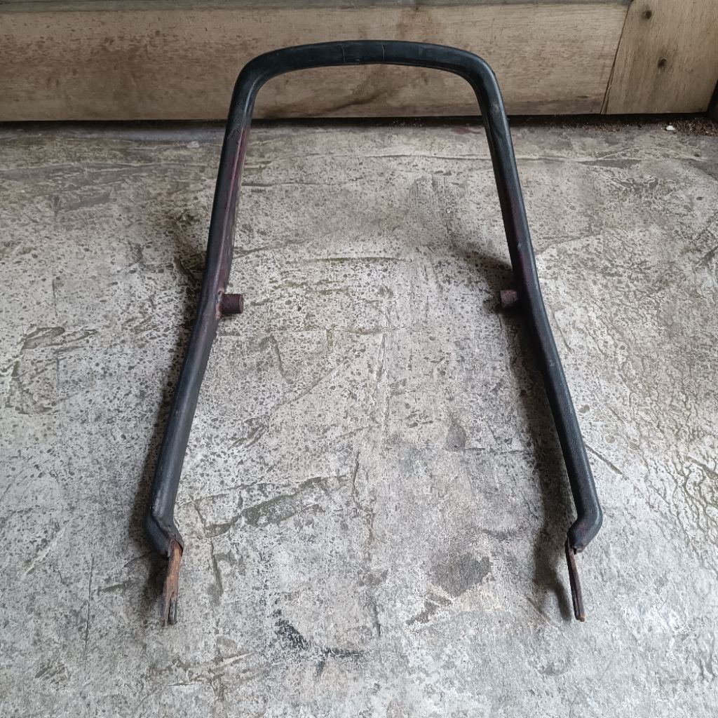 begel jok behel karet pegangan tangan jok belakang suzuk rc 80 rc 100i rc bravo original