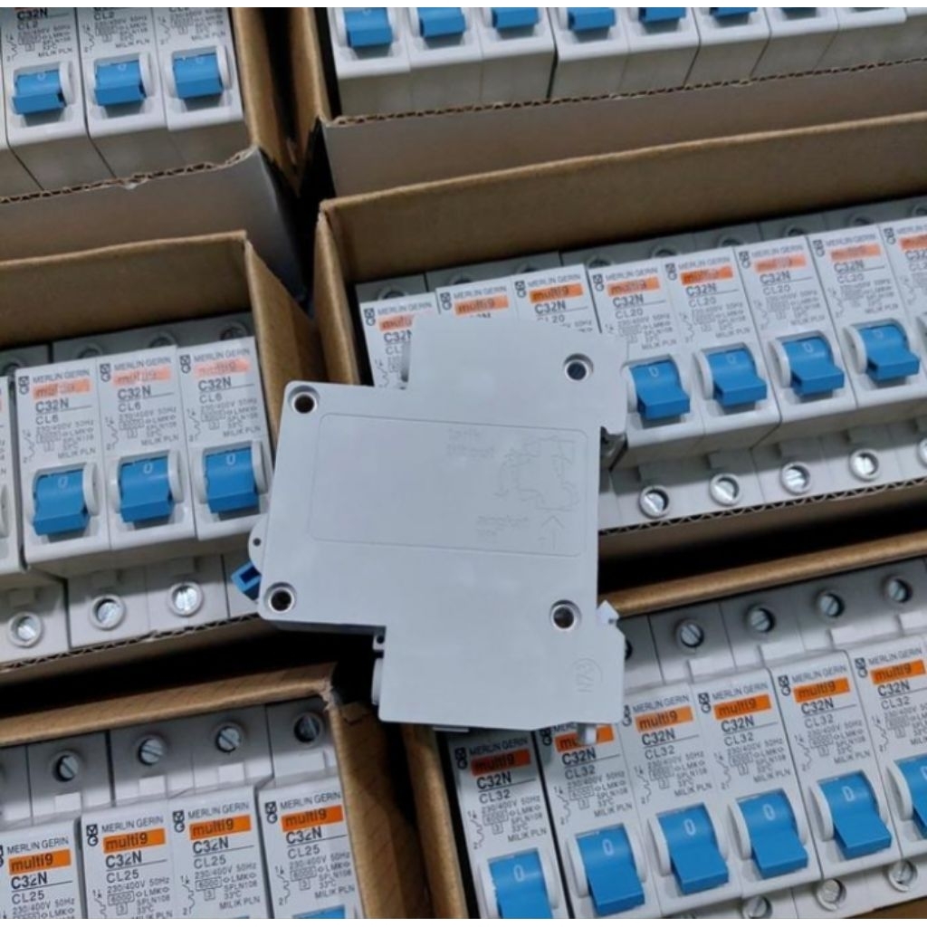 MCB Merlin Gerin multi9 mcb kuat biru mcb pln amper