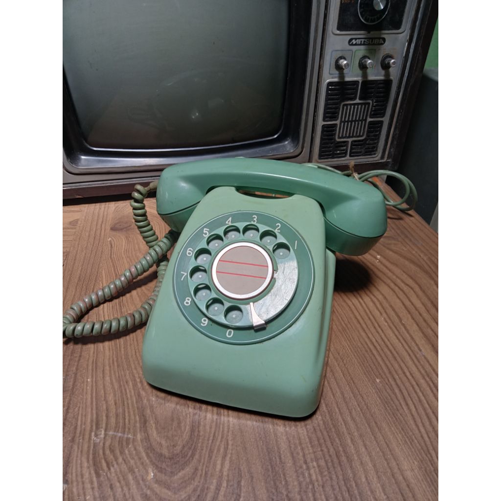 Telepon putar jadul warna hijau tua untuk Display/koleksi