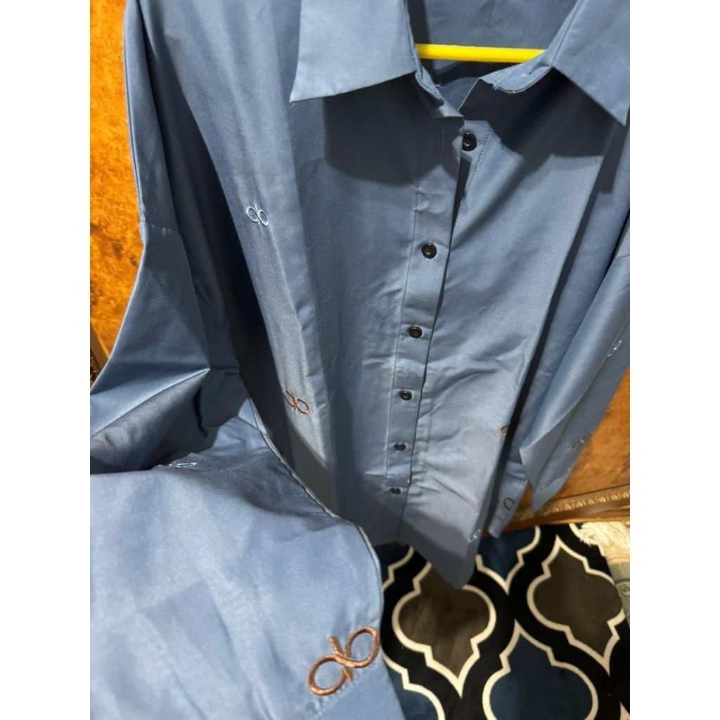 Donna prive kemeja