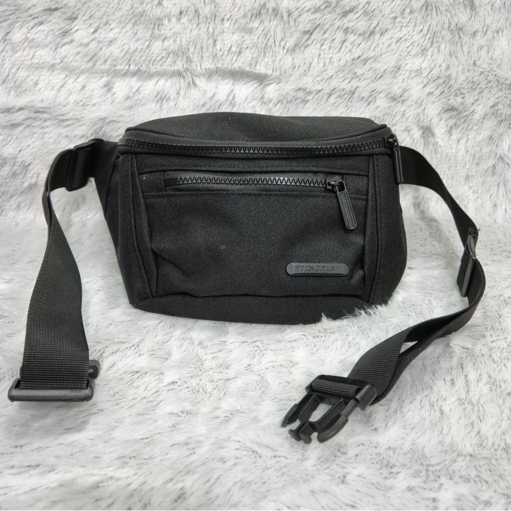 Preloved Tas Pinggang Hitam Jingpin
