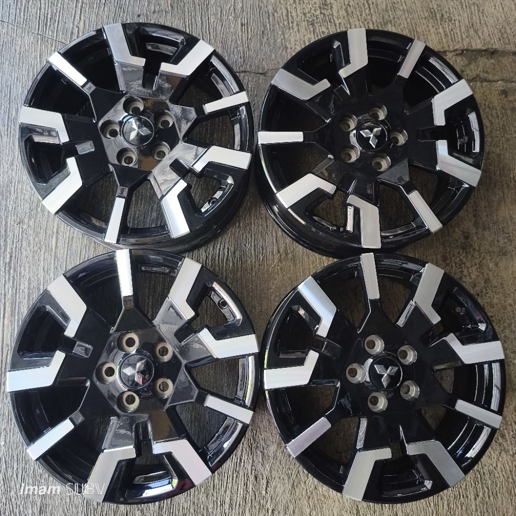 Velg original Xpander cross new R17 (Velg BARU)