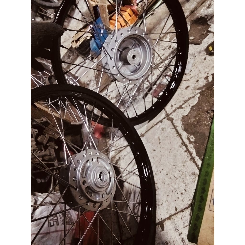 velg 1set D/B Suzuki smash 110 lama Smash Titan Shogun Lama