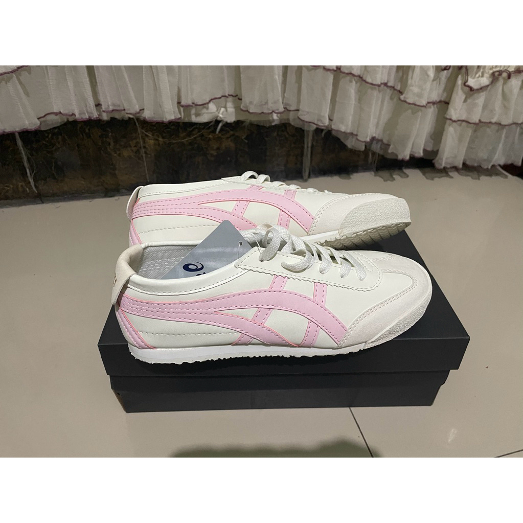 onitsuka tiger pink