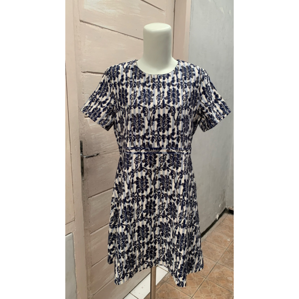 Preloved Dress Wanita | Dress Wanita Lengan Panjang | Dress Bunga-Bunga Full Furing