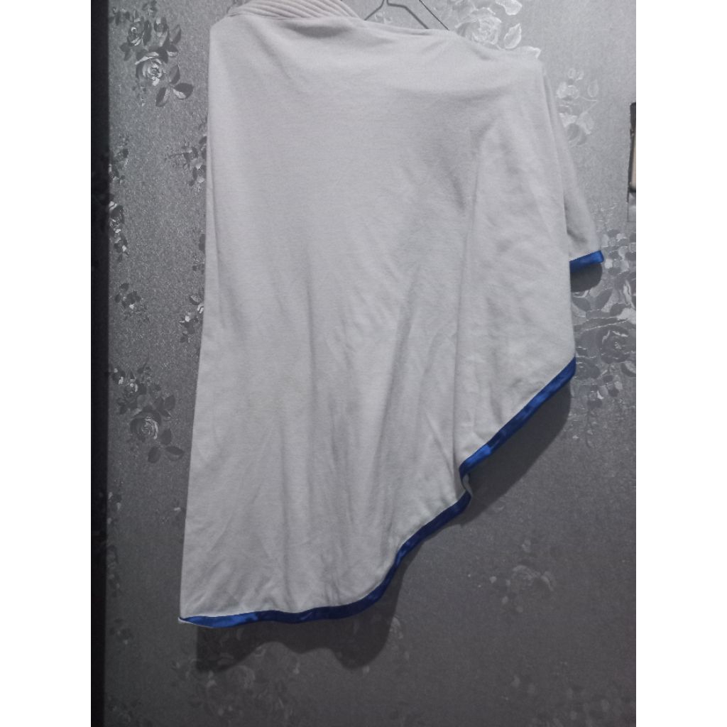 Hijab Bergo List Biru (pl)
