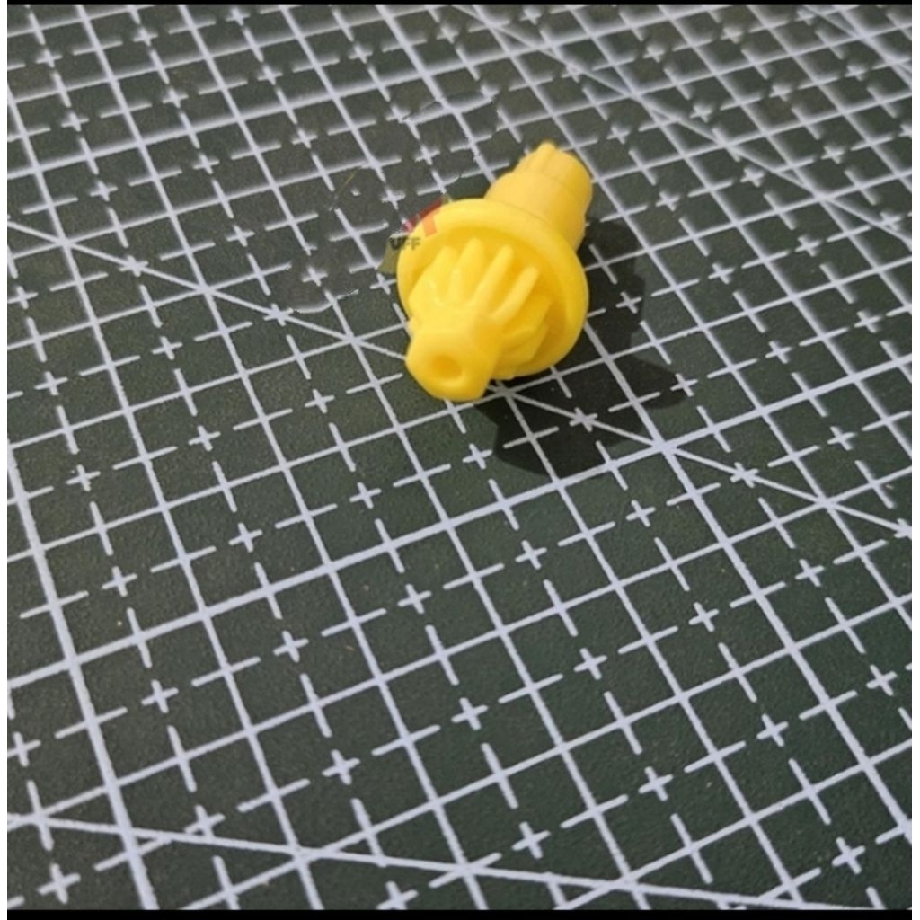 beyblade x bit kick(kuning dan putih rare)takara