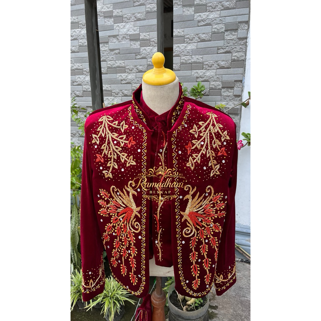 Beskap Bludru Merah Motif Merak Modern II Beskap Jawa II Beskap Pengantin Modern