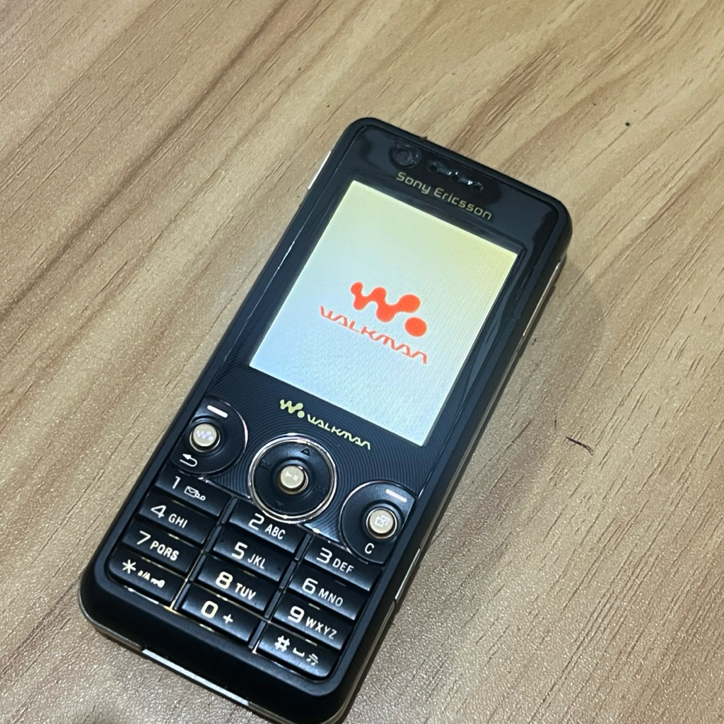 Sony Ericsson w660 walkman vintage