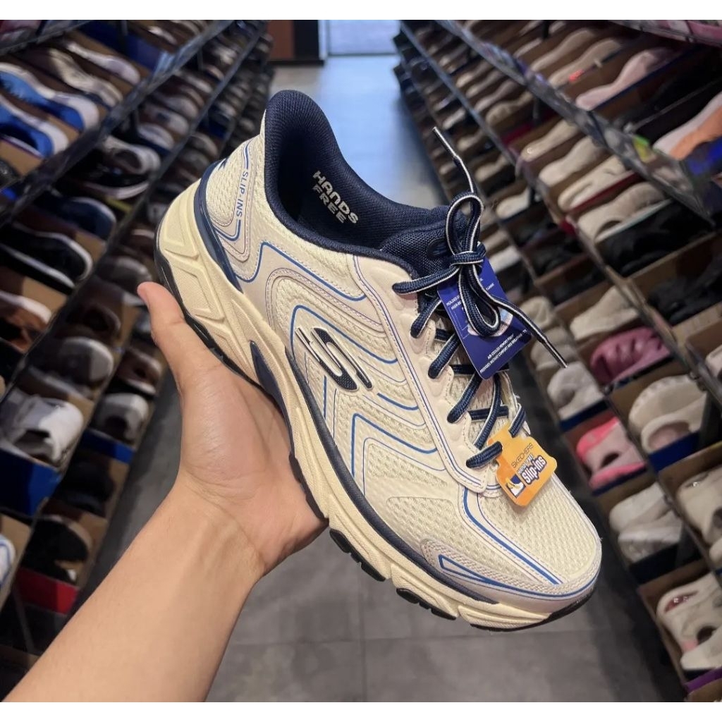 Skechers men slip in sport